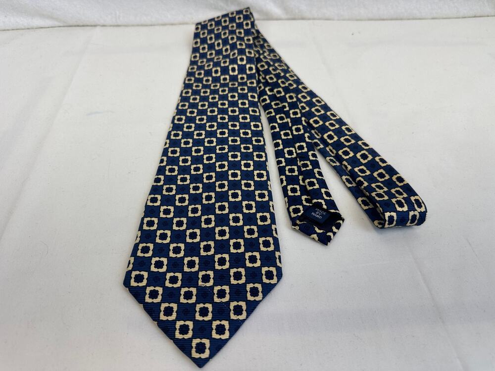 Polo Ralph Lauren 100% Silk Tie in Blue with Cream Flowers